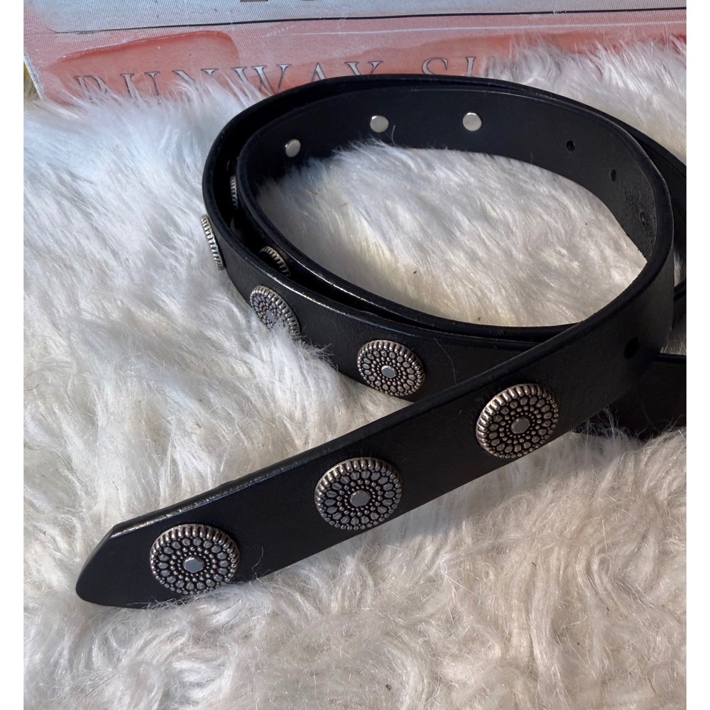 Brave Leather Black Studded Concho Belt Italian Leather Silver Buckle Size 32 - Picture 2 of 6